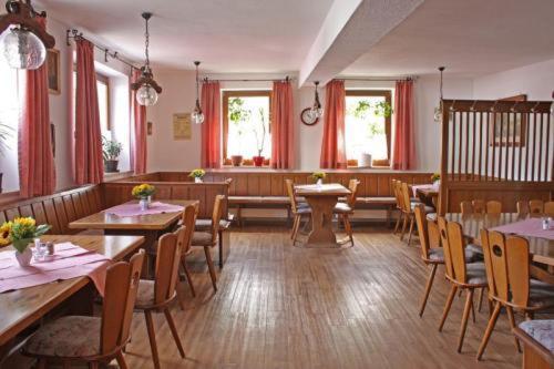 Gasthof Zur Krone Burghaslach Bagian luar foto
